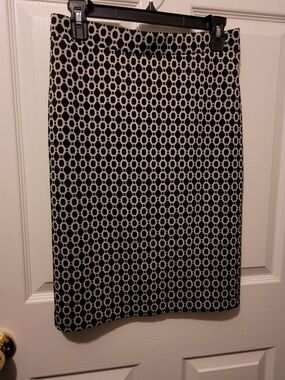 Black and White Geometric Print Pencil Skirt